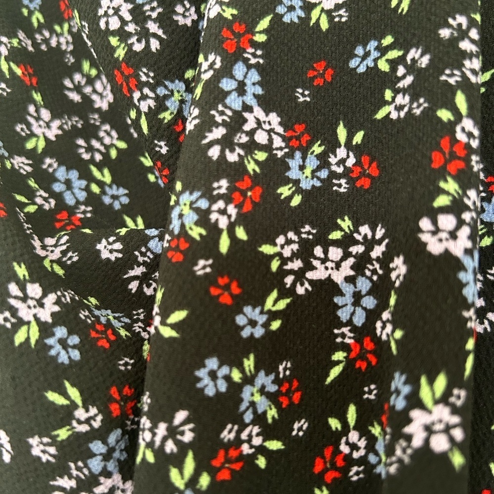 Wrap Floral V-Neck Dress - Picture 4 of 5